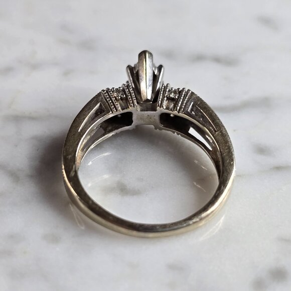 Womens Vintage Estate 14K Yellow & White Gold Modernist  Womens Vintage Estate 14K White Gold Modernist Diamond Ring, 5.3g E6930
